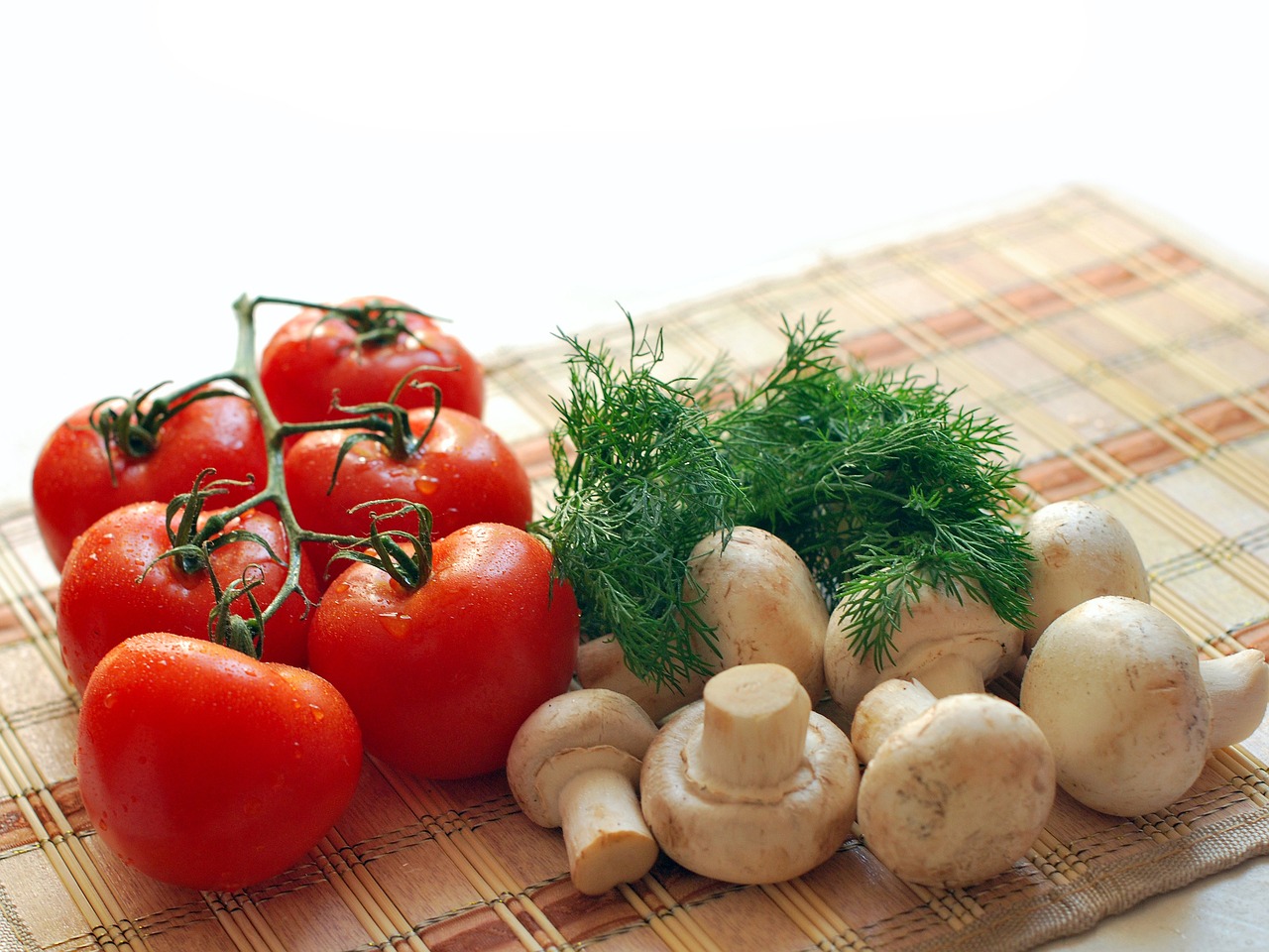 mushrooms tomatoes parsley 1351561