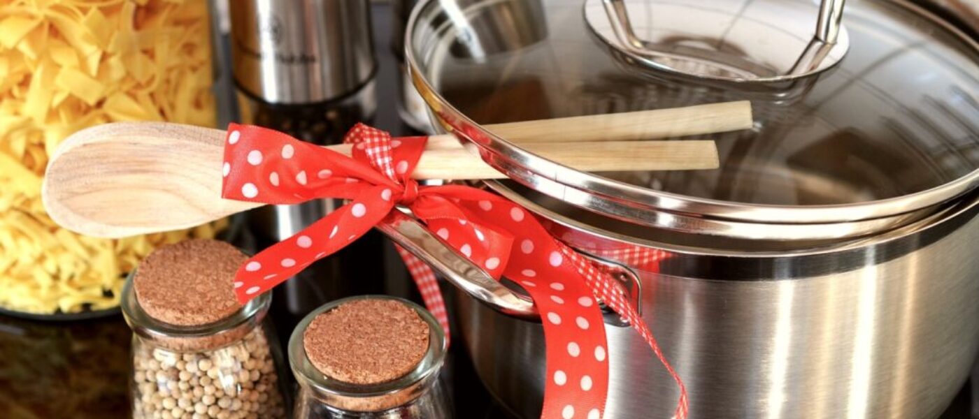 pot kitchen cook wooden spoon 544071