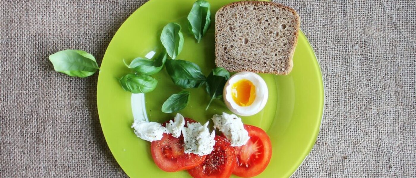 Nauka poprzez zabawę – poznawanie nowych produktów, smaków i zapachów