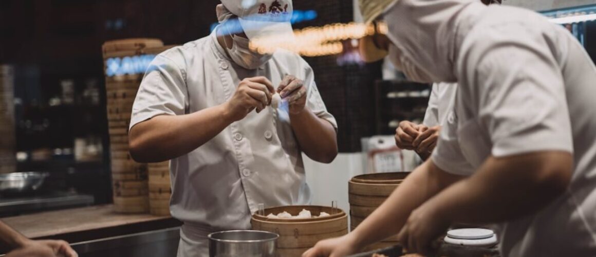 Jak gotowanie uczy samodzielności - pierwsze kroki małego kucharza